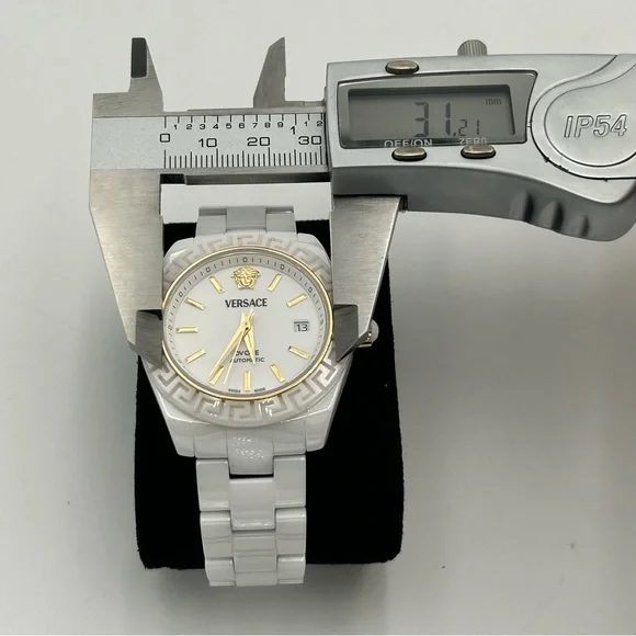 Versace White and Gold DV One Women’s Watch - Picture 5 of 10